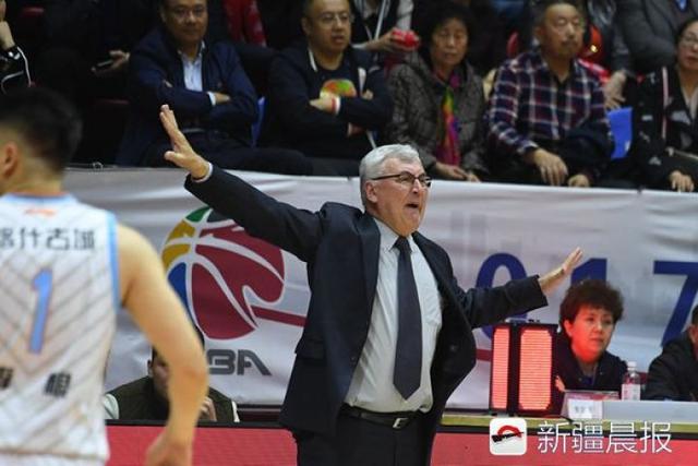 泰山今日表现抢眼，莱比锡整场无解，教练赛后亲自拥抱